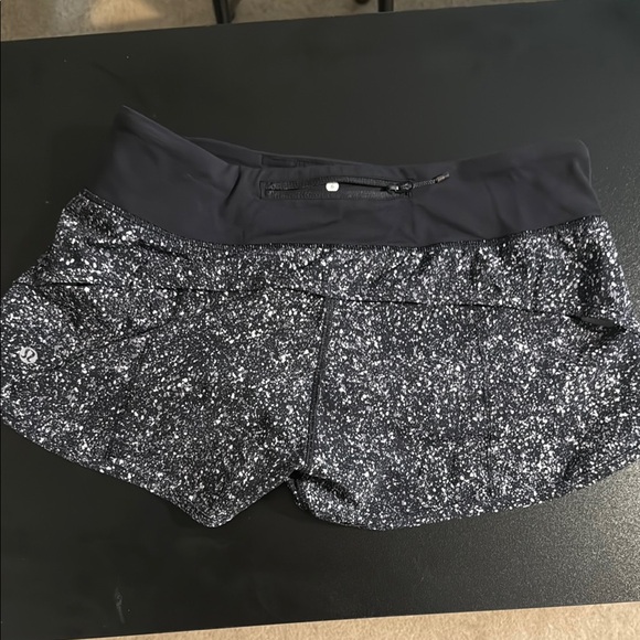 Lululemon Black and White Speckled Shorts - Picture 2 of 4